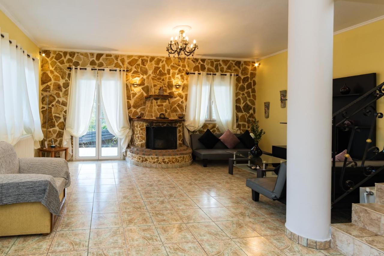 Kavallouri Villa Anne Marie מראה חיצוני תמונה